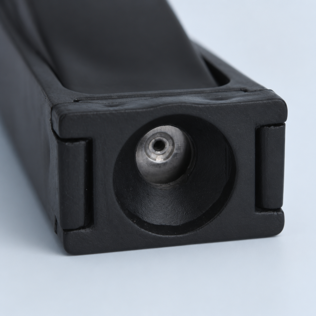 Needle-capture port macro